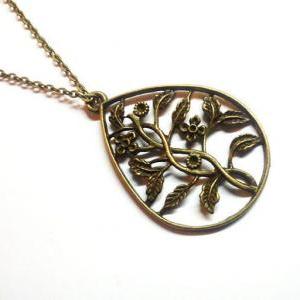 Metal Flower Pig Pendant Necklace